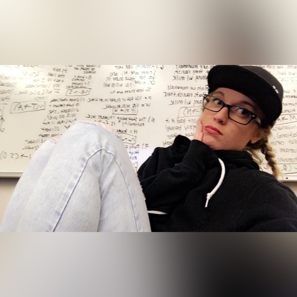 Meet your Posher, Laura - Picture 8 of 16